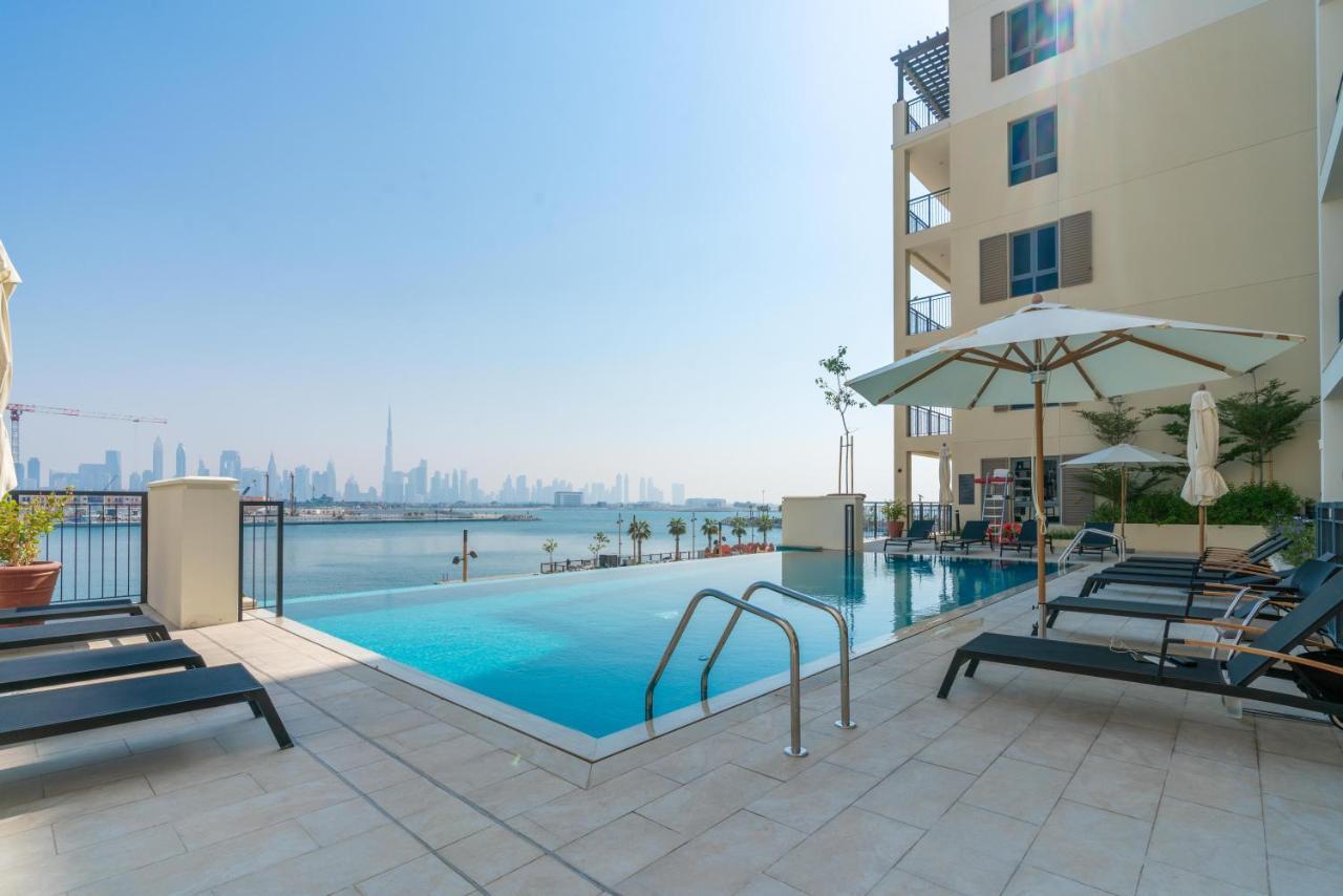Ultimate With Big Terrace, Amazing Sunset, Perfect For 4 People Dubai