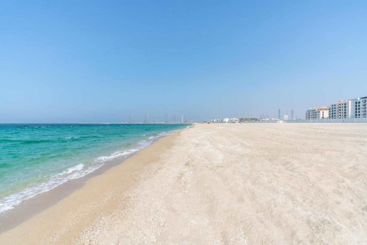 Ultimate With Big Terrace, Amazing Sunset, Perfect For 4 People Dubai
