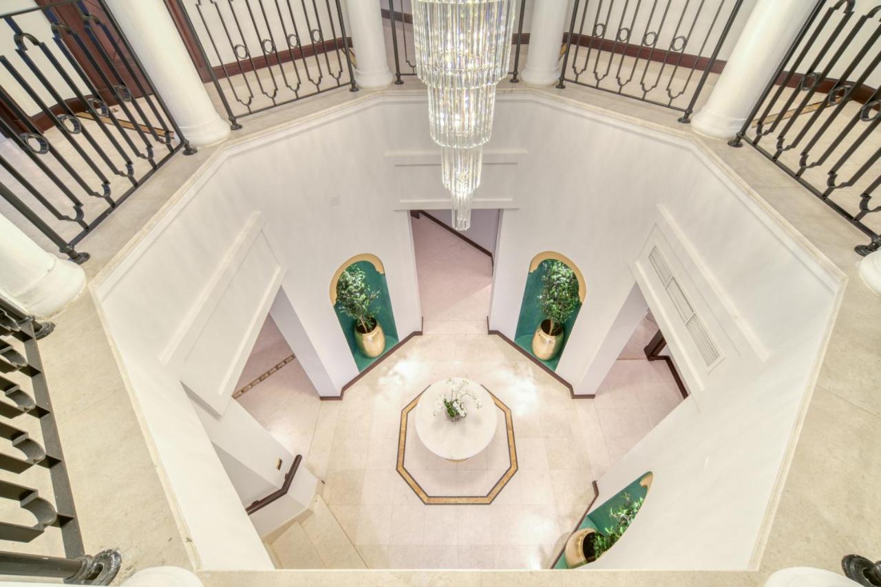 Frond E Villa, Palm Jumeirah - Mint Apartment *