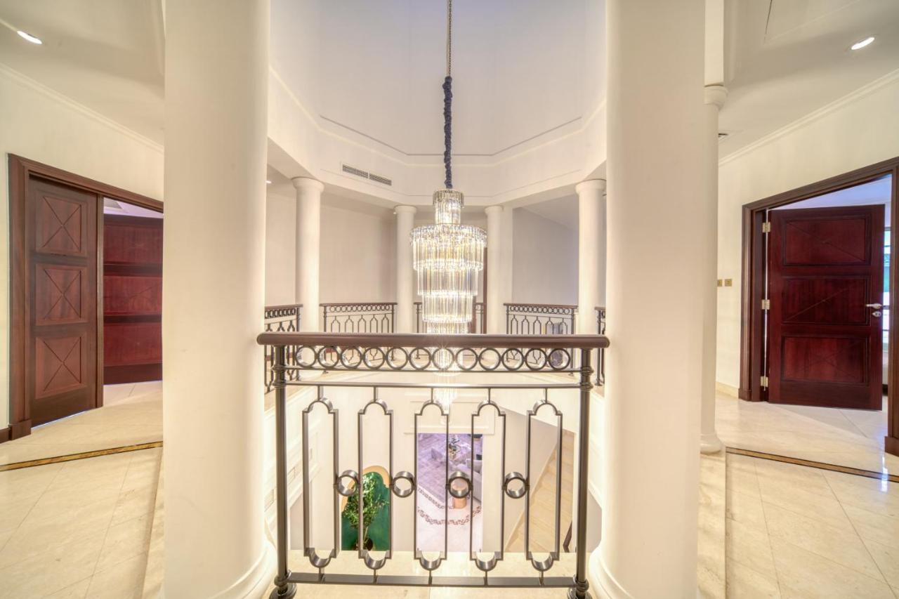 Frond E Villa, Palm Jumeirah - Mint Dubai