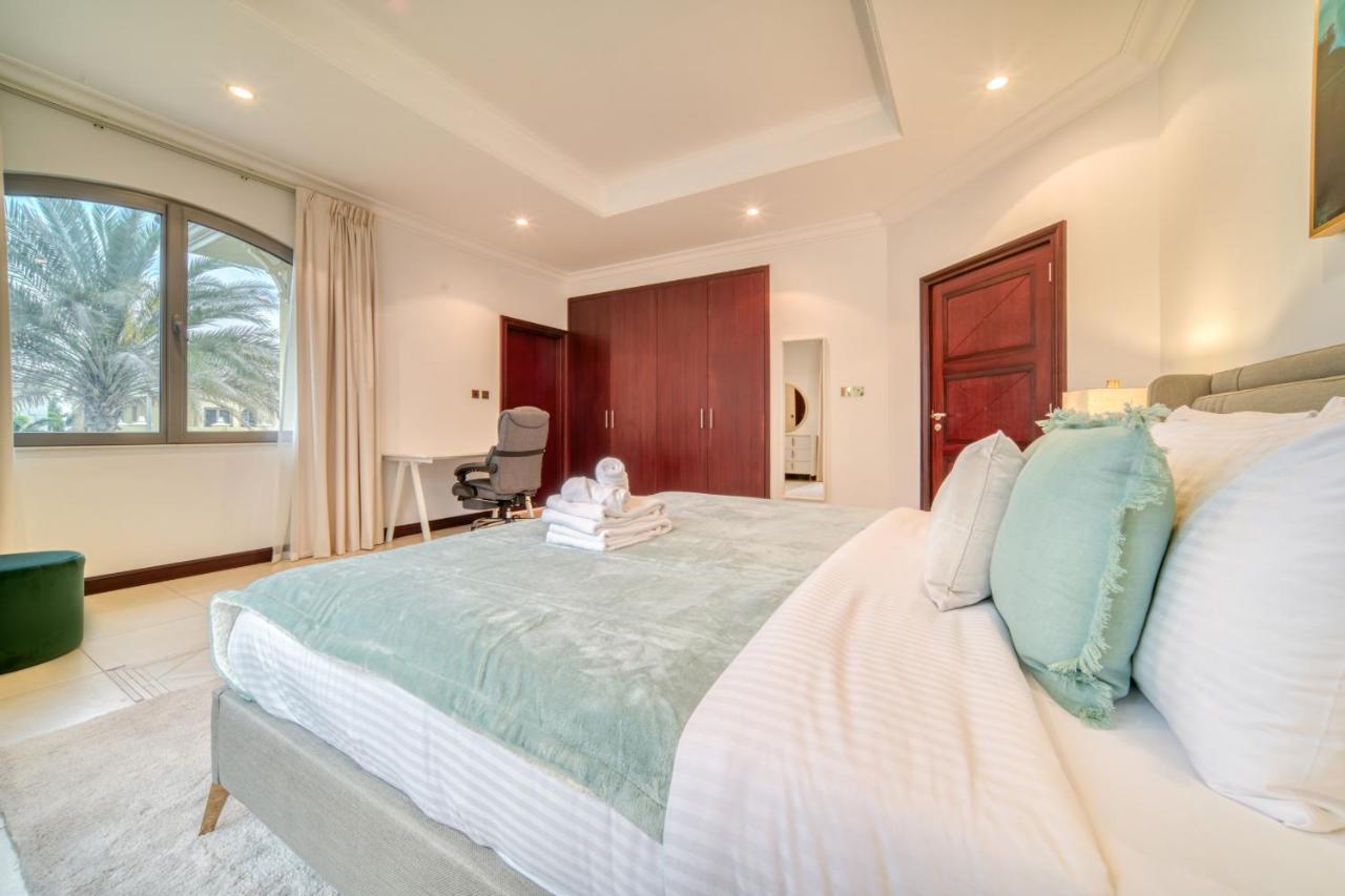 Frond E Villa, Palm Jumeirah - Mint Apartment