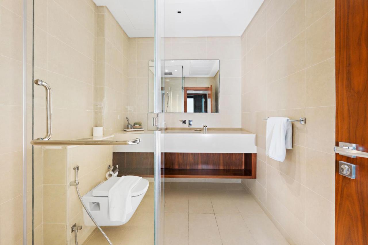 Stonetree - Marina Gate 2 Bedroom - Partial Sea View Apartment