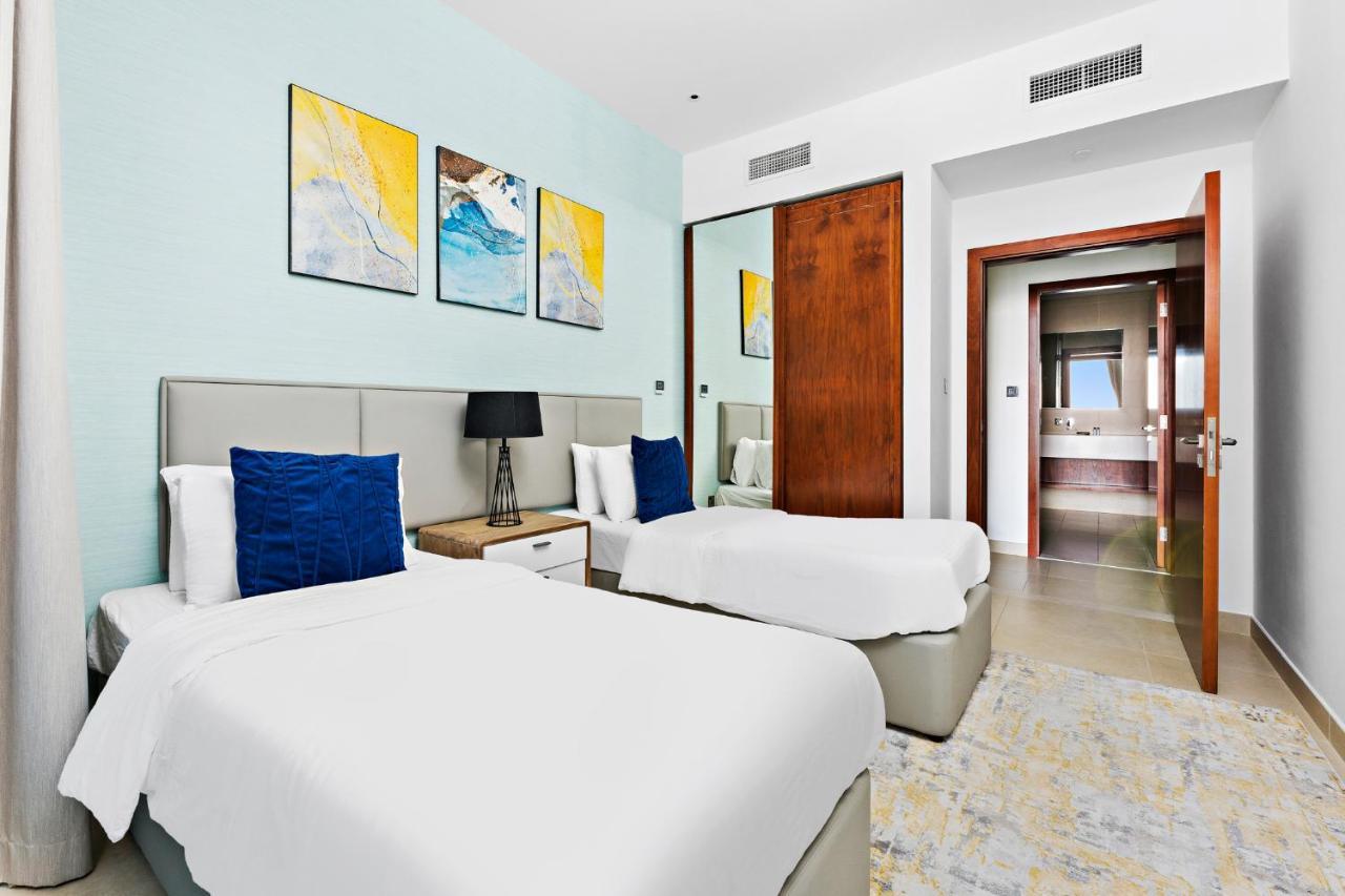 Stonetree - Marina Gate 2 Bedroom - Partial Sea View Apartment *