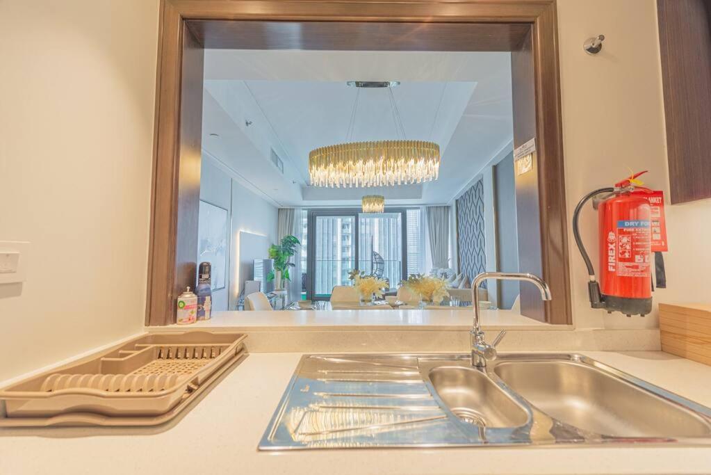 First Class 2br With Full Burj Khalifa And Fountain View Dubai
