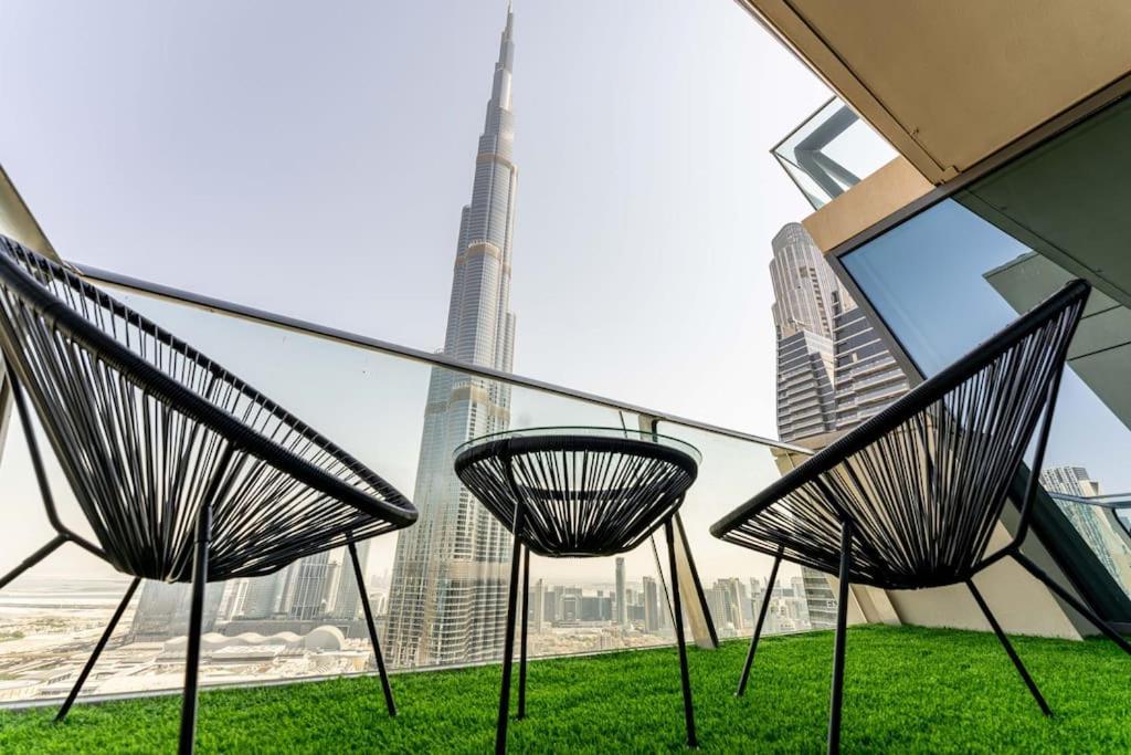 First Class 3br With Full Burj Khalifa And Fountain View Apartment *