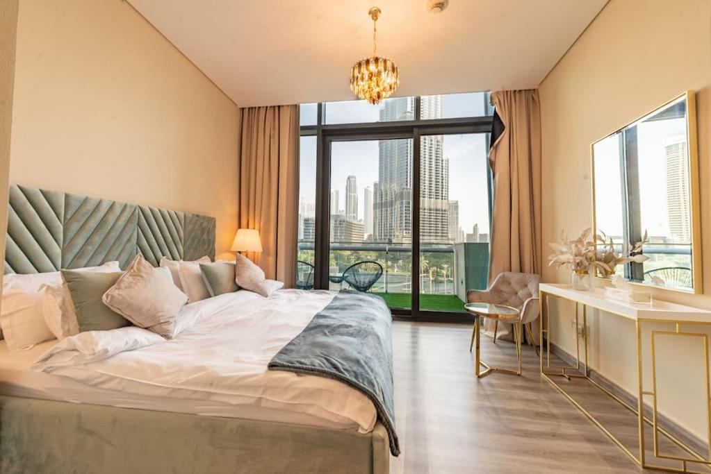 First Class 2br With Full Burj Khalifa And Fountain View Apartment