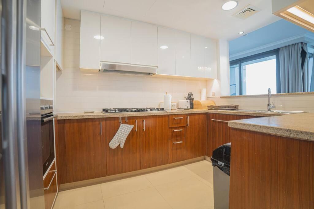 First Class 3br With Full Burj Khalifa And Fountain View Apartment Dubai