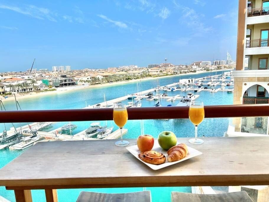 Gorgeous With Breath-taking Palm Views Apartment