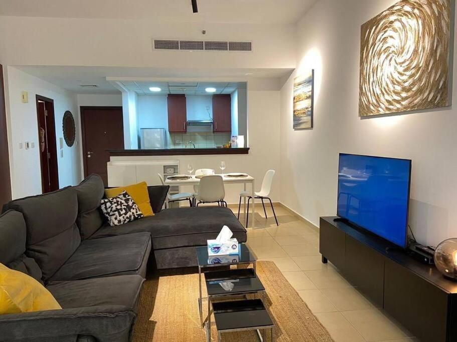 Netizen Homes Spacious Studio By The Jbr Dubai