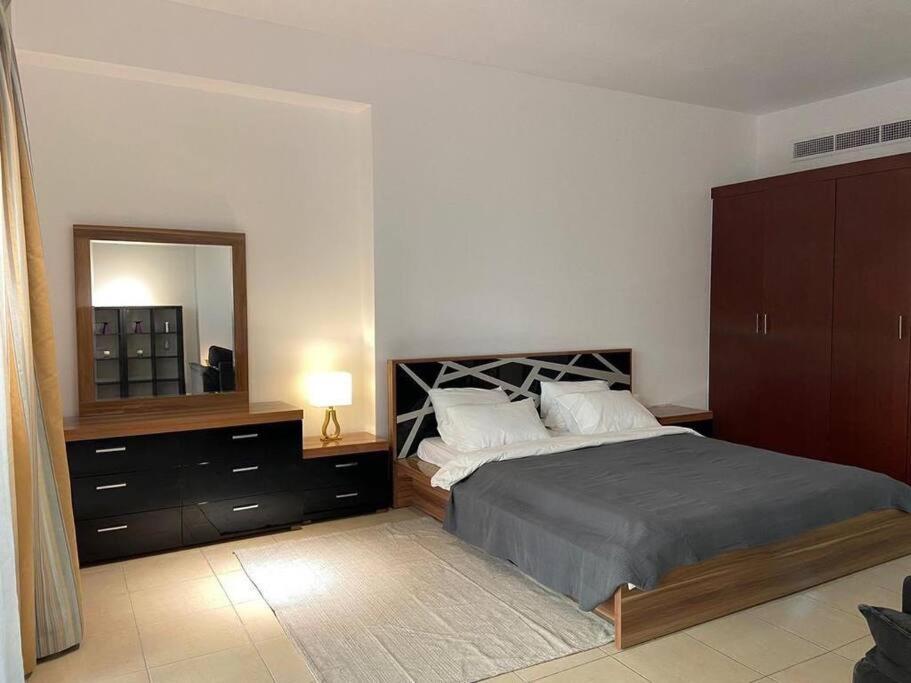 Netizen Homes Spacious Studio By The Jbr Apartment *