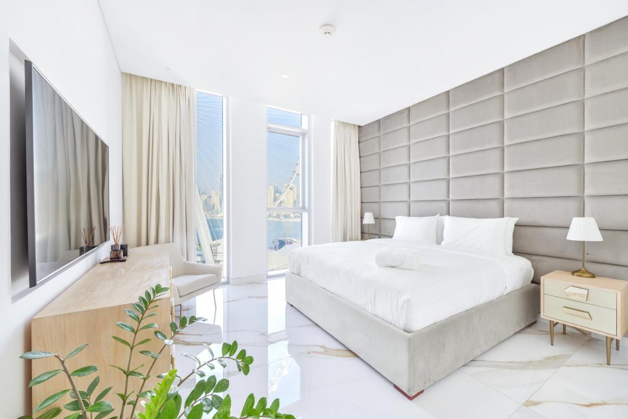 Apartment Lavish & Equipped Oceanfront 2 Bedroom Facing Ain Dubai
