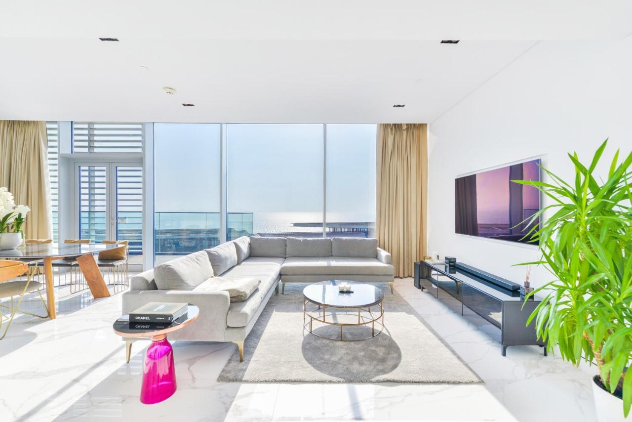 Luxe 3 Bedroom Oceanfront In The Heart Of Bluewaters Island