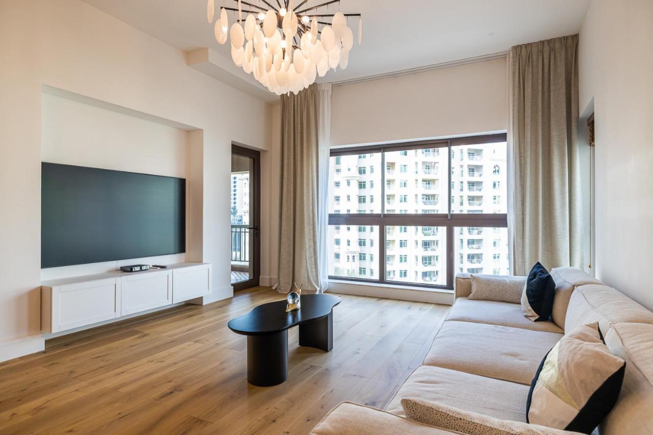 In Golden Mile With Access To Fairmont * Dubai