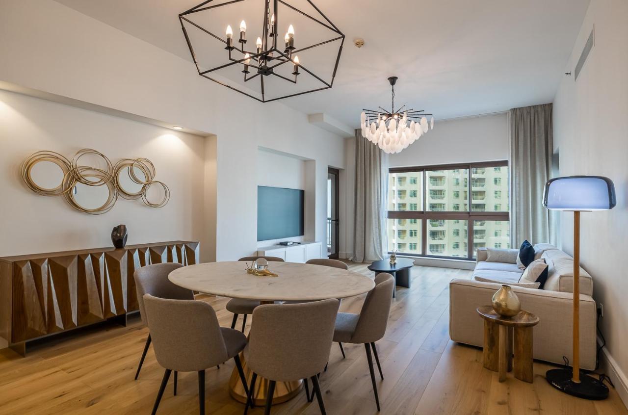 In Golden Mile With Access To Fairmont Apartment Dubai