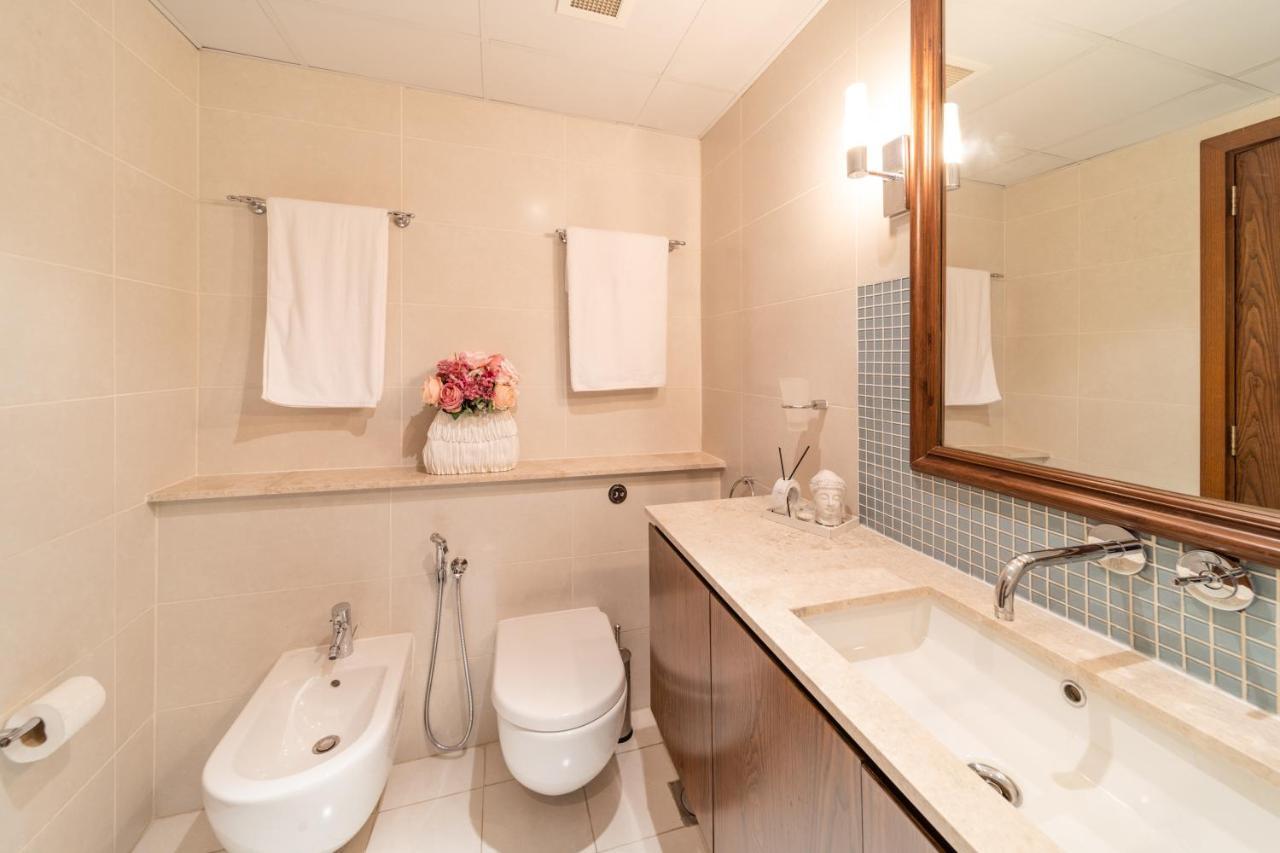 2 Bedroom App With Private And Infinity Pool Apartment *