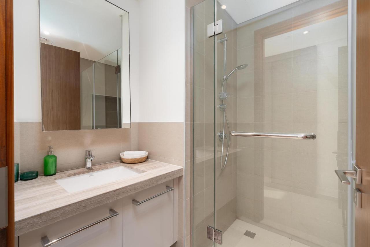 Apartment Downtown / Great Location / 2bdr / 2 Balconies / 10 Min Walk From Mall *