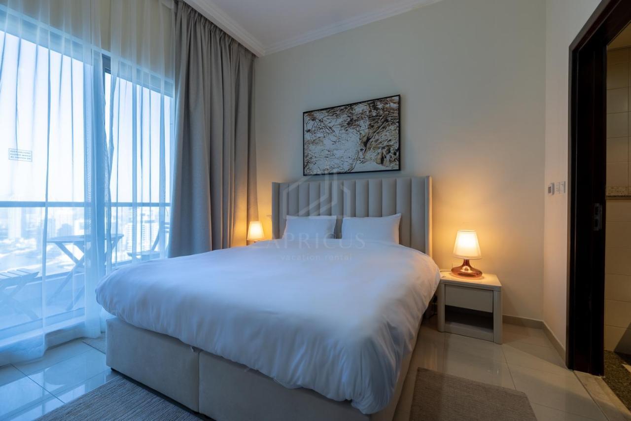 Apartment Awesome Marina Canal View 1bd Bay Marina Dubai