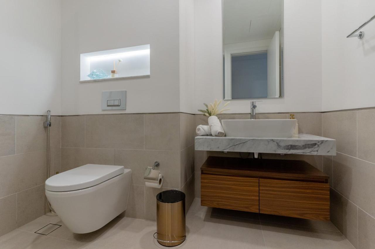 Cozy And Spacious L Big Terrace Dubai