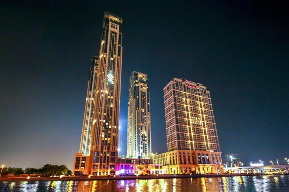 Luxury Escapes - View Of Canal & Burj Khalifa 1br Large Premium - Amna Tower Apartment Dubai