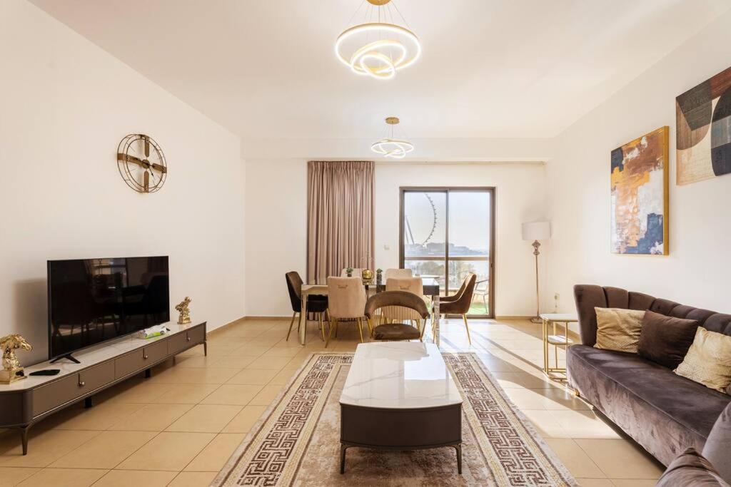 Leen Homes-jbr -spacious 4 Bedroom