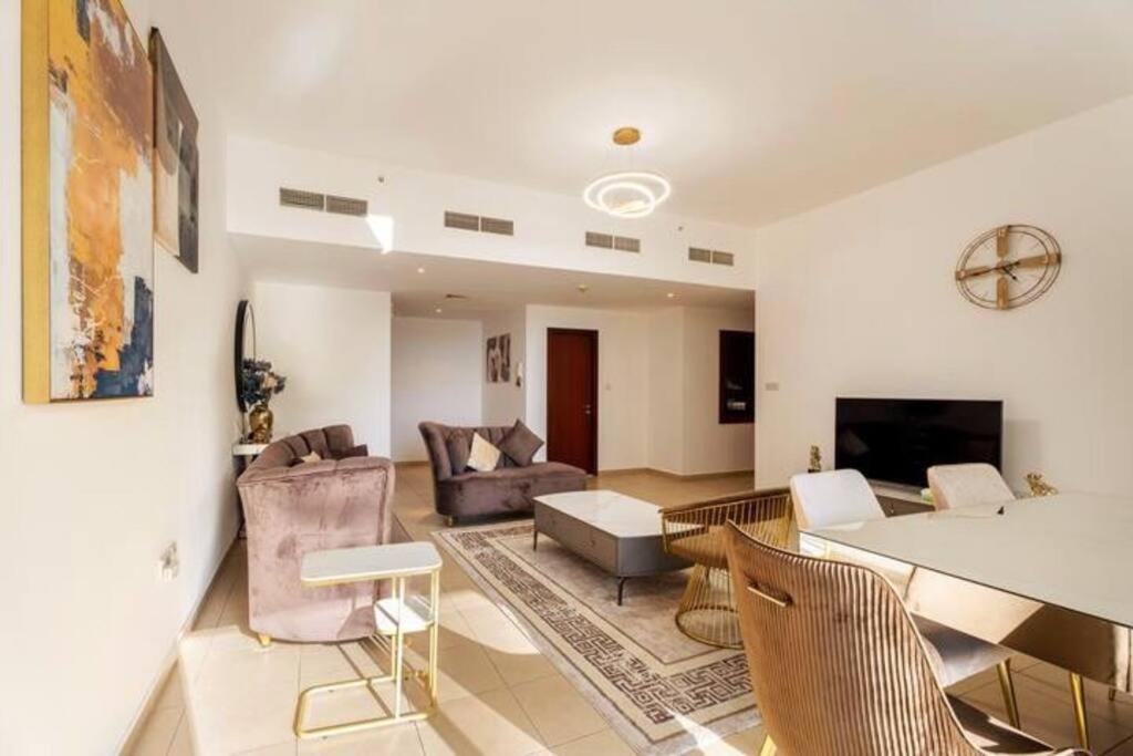 Leen Homes-jbr -spacious 4 Bedroom *