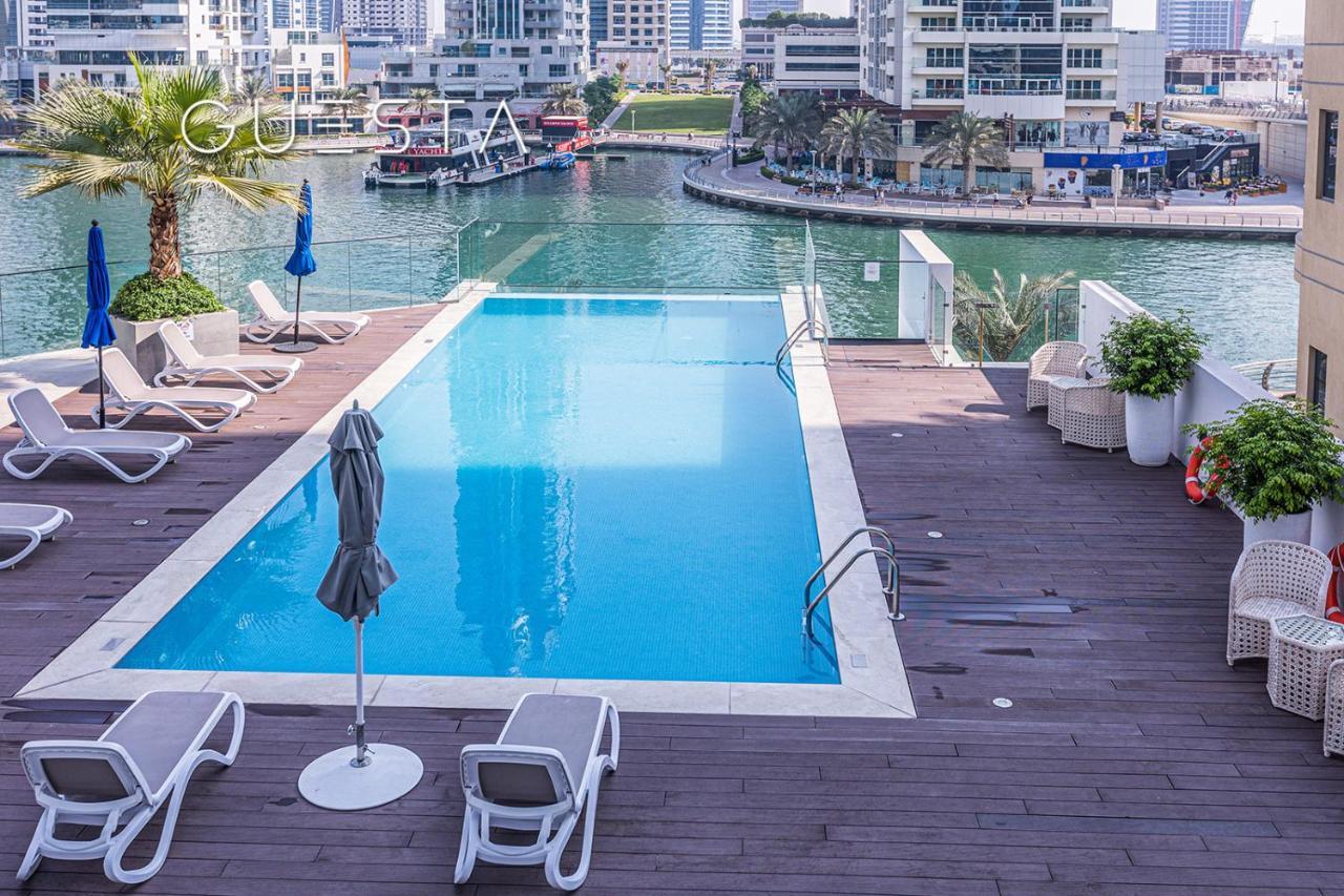 Liv Tower, Marina