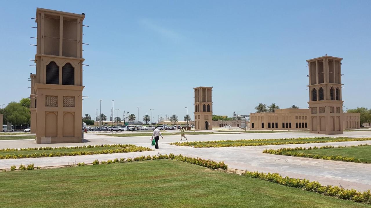 Decent 2 Boys Hostel Near Burjuman Metro Station * Dubai