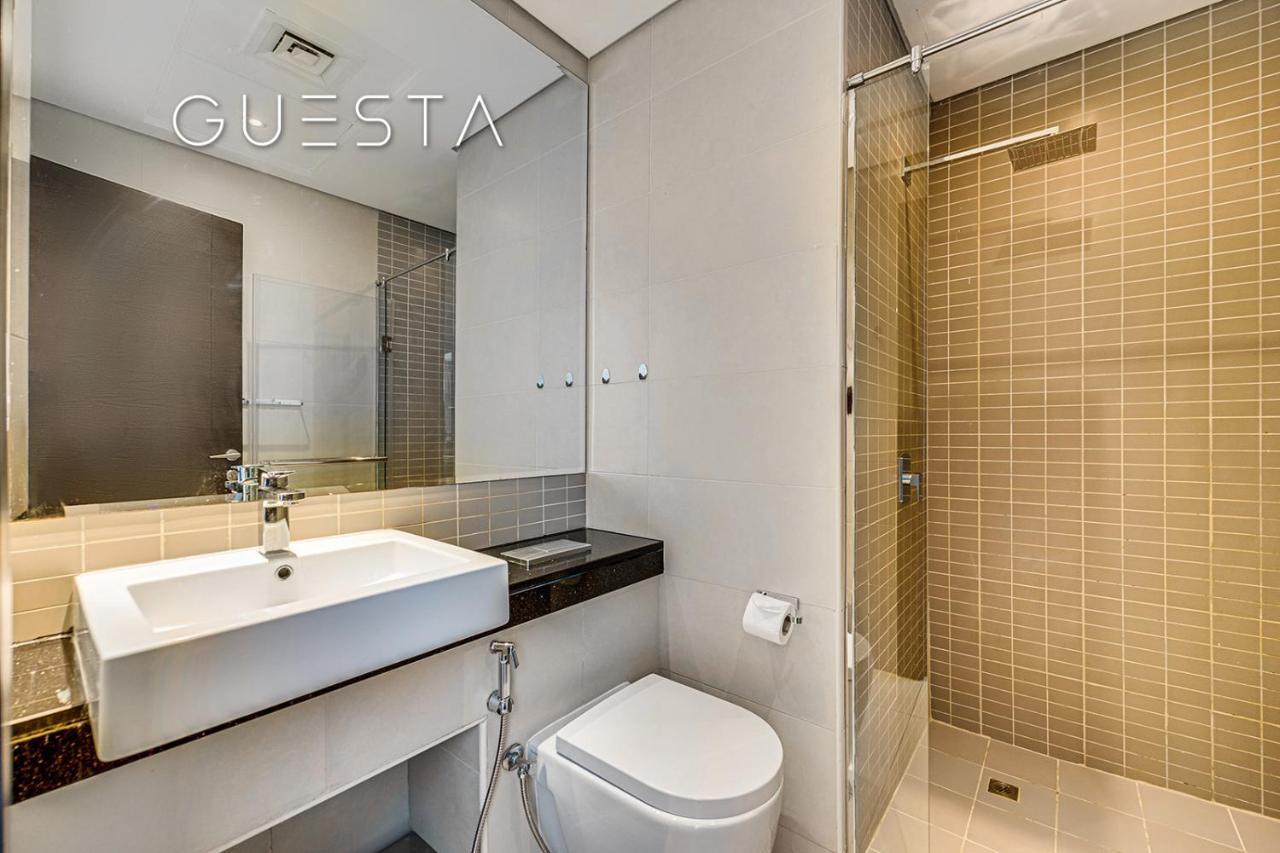 Silverene Tower, Marina Apartment *