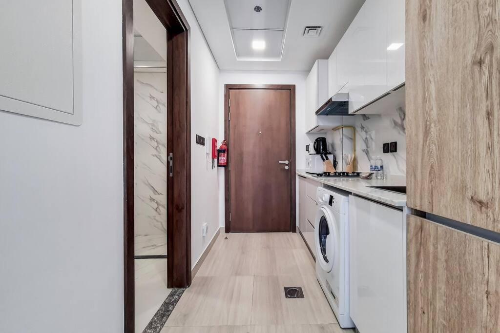 Holiday home Homey Brand-new Fully Furnished In Pantheon Elyssee 2 Jvc