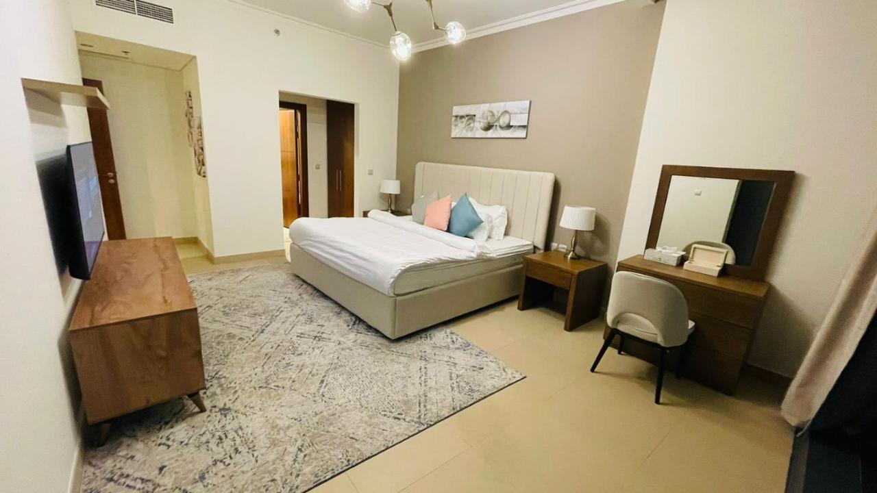 Amakin Burj Vista Tower 1 Apartment