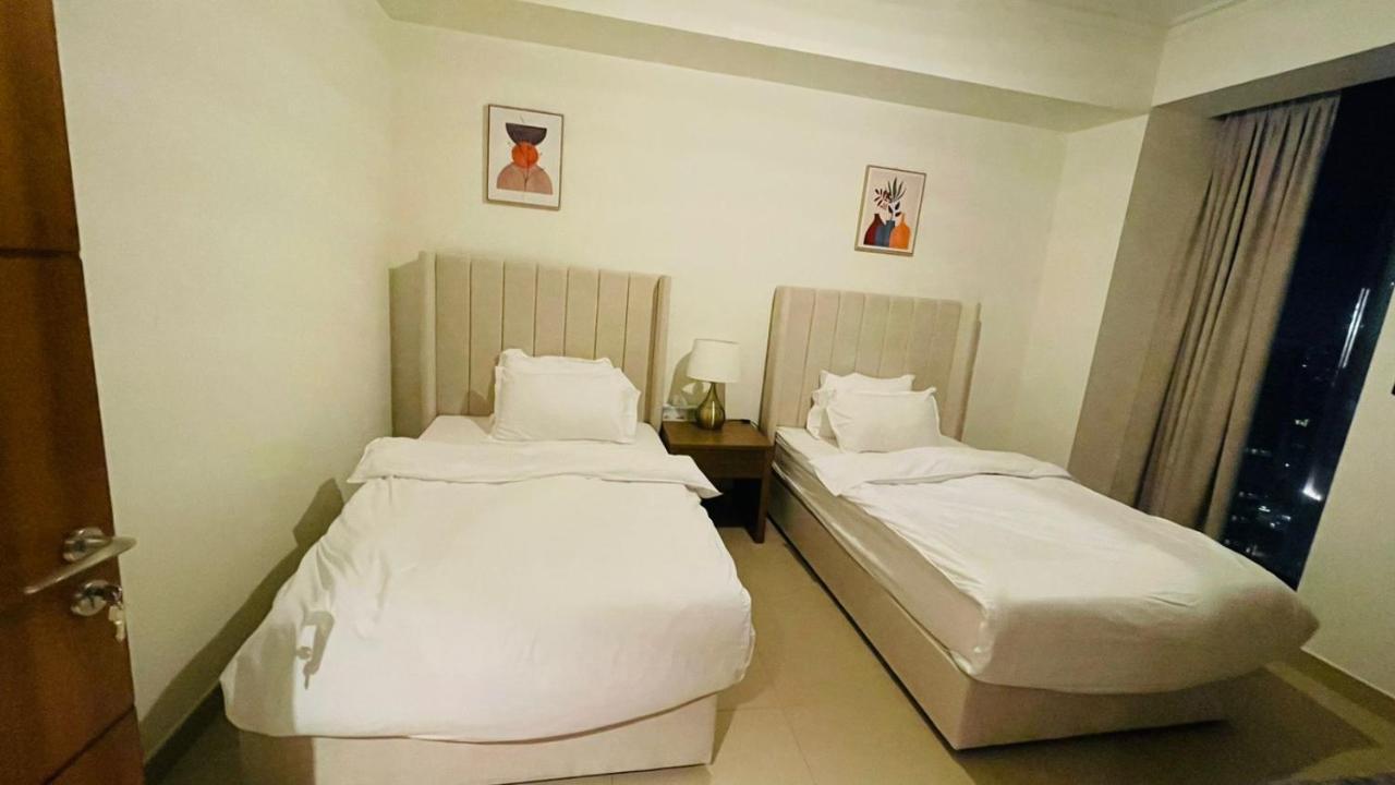 Amakin Burj Vista Tower 1 *