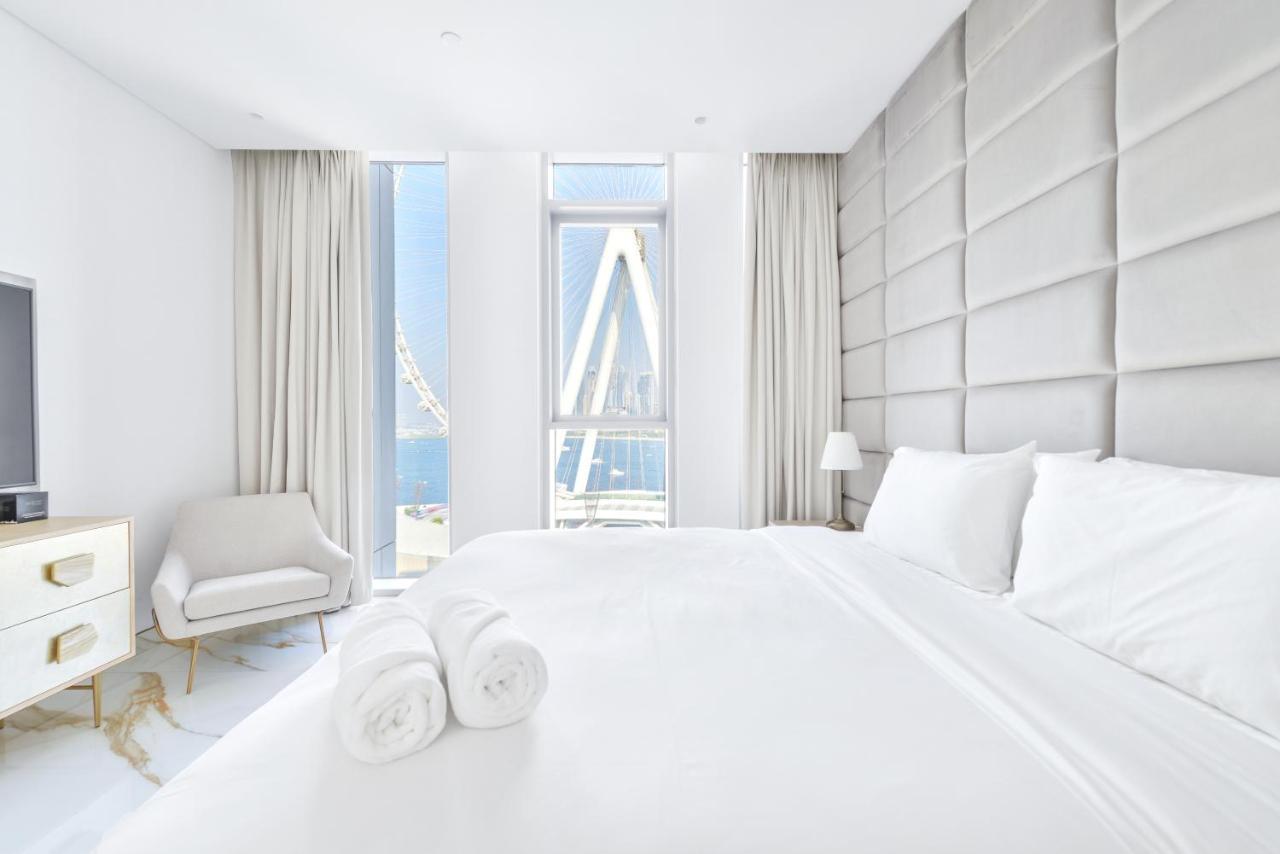 Lavish & Equipped Oceanfront 2 Bedroom Facing Ain