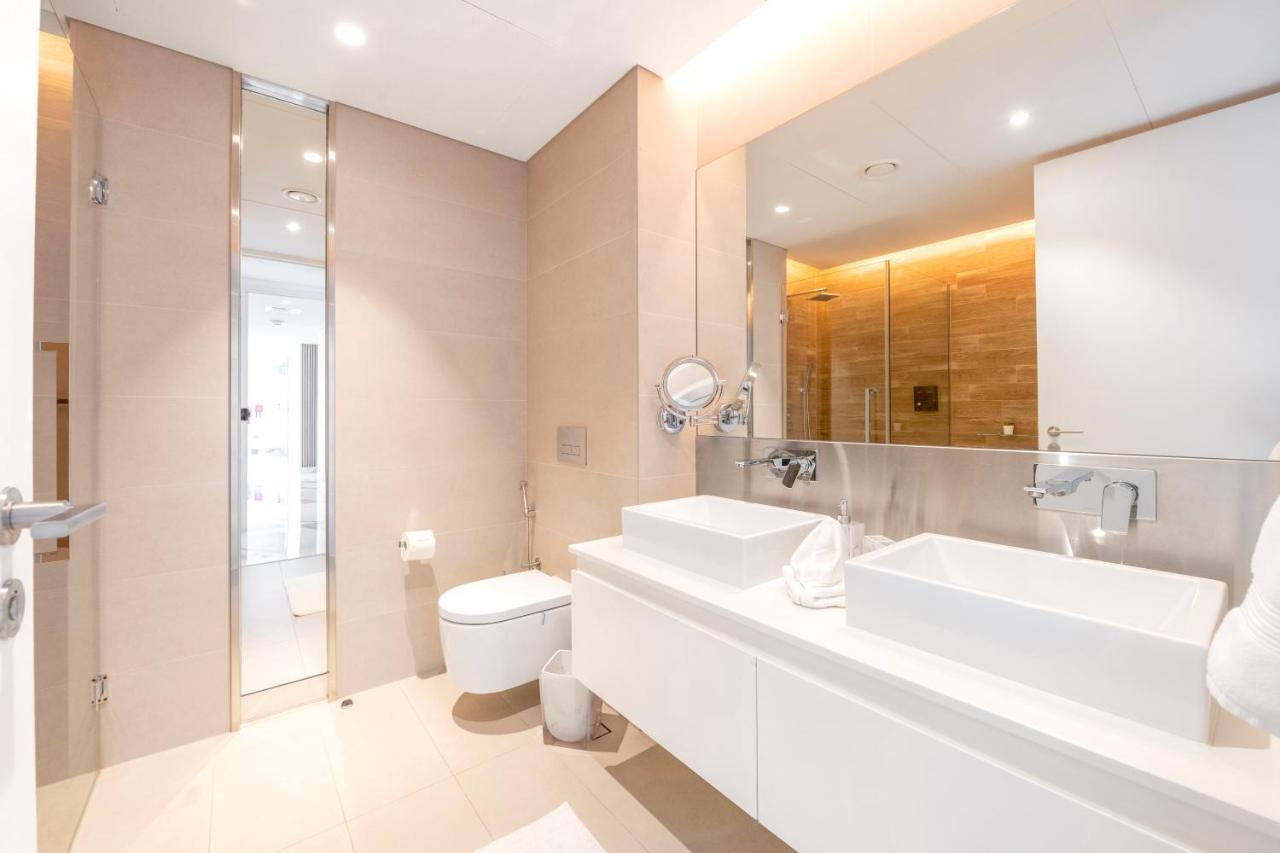 Lavish & Equipped Oceanfront 2 Bedroom Facing Ain Apartment Dubai