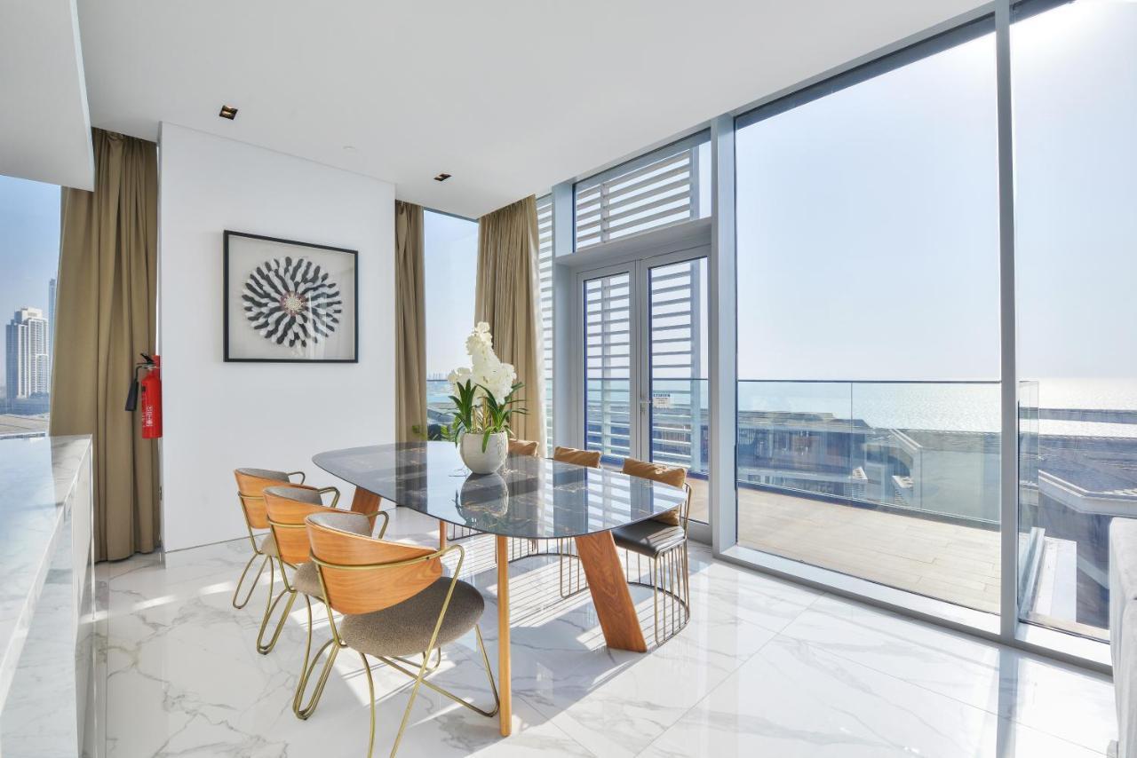 Apartment Luxe 3 Bedroom Oceanfront In The Heart Of Bluewaters Island Dubai
