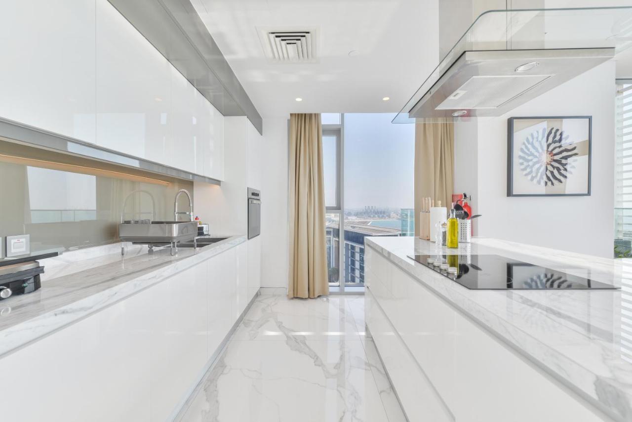 Apartment Luxe 3 Bedroom Oceanfront In The Heart Of Bluewaters Island Dubai