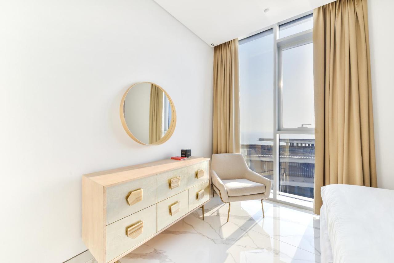 Luxe 3 Bedroom Oceanfront In The Heart Of Bluewaters Island Apartment Dubai