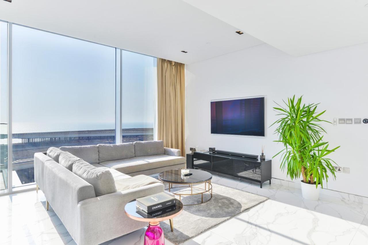 Luxe 3 Bedroom Oceanfront In The Heart Of Bluewaters Island Apartment *