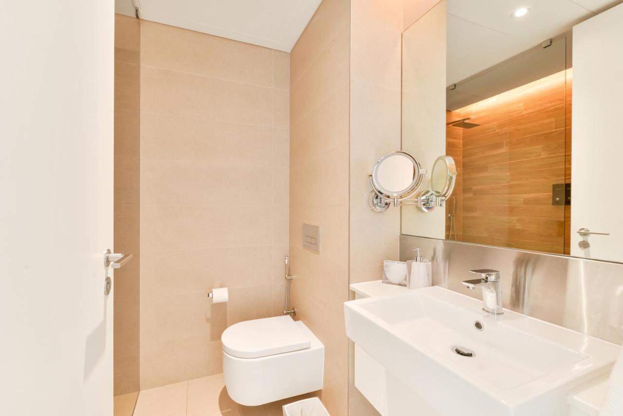 Apartment Luxe 3 Bedroom Oceanfront In The Heart Of Bluewaters Island *