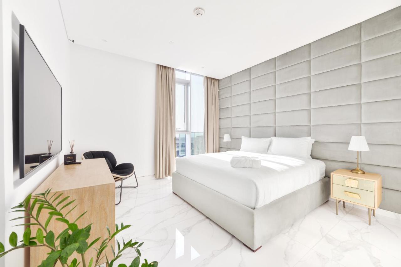 Apartment Luxe 3 Bedroom Oceanfront In The Heart Of Bluewaters Island