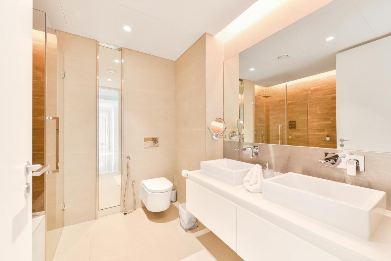Apartment Luxe 3 Bedroom Oceanfront In The Heart Of Bluewaters Island *