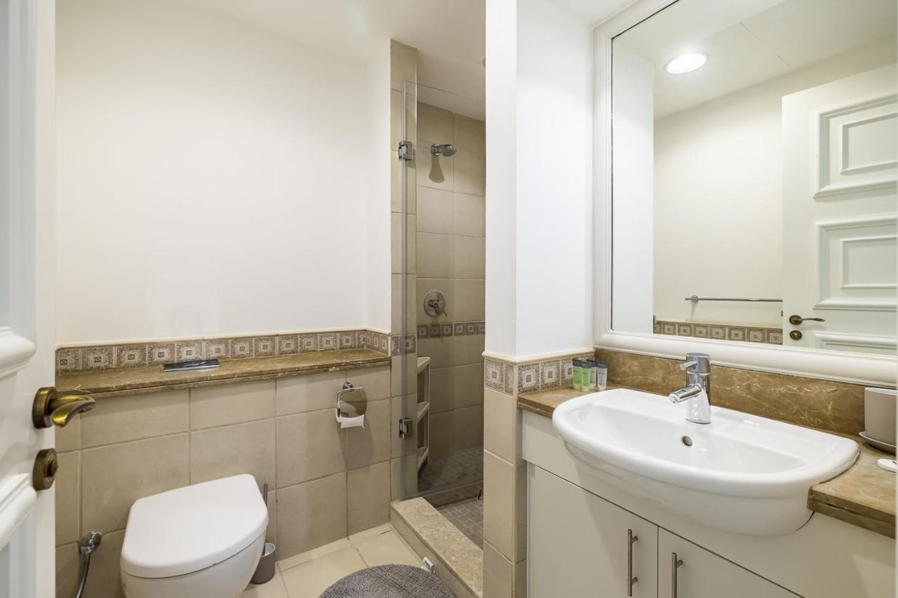 In Golden Mile With Access To Fairmont * Dubai