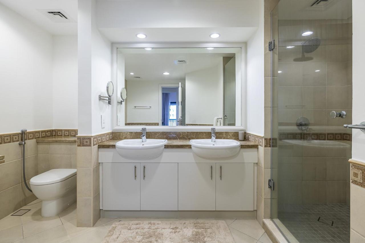In Golden Mile With Access To Fairmont * Dubai
