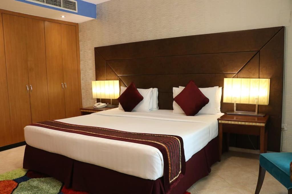 Al Manar Grand 4*