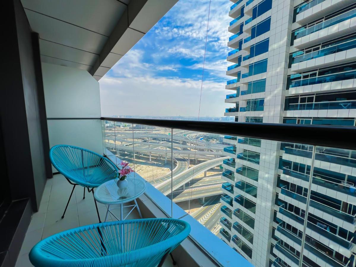 Apartment Charming 1br With Stunning Sea&marina Views
