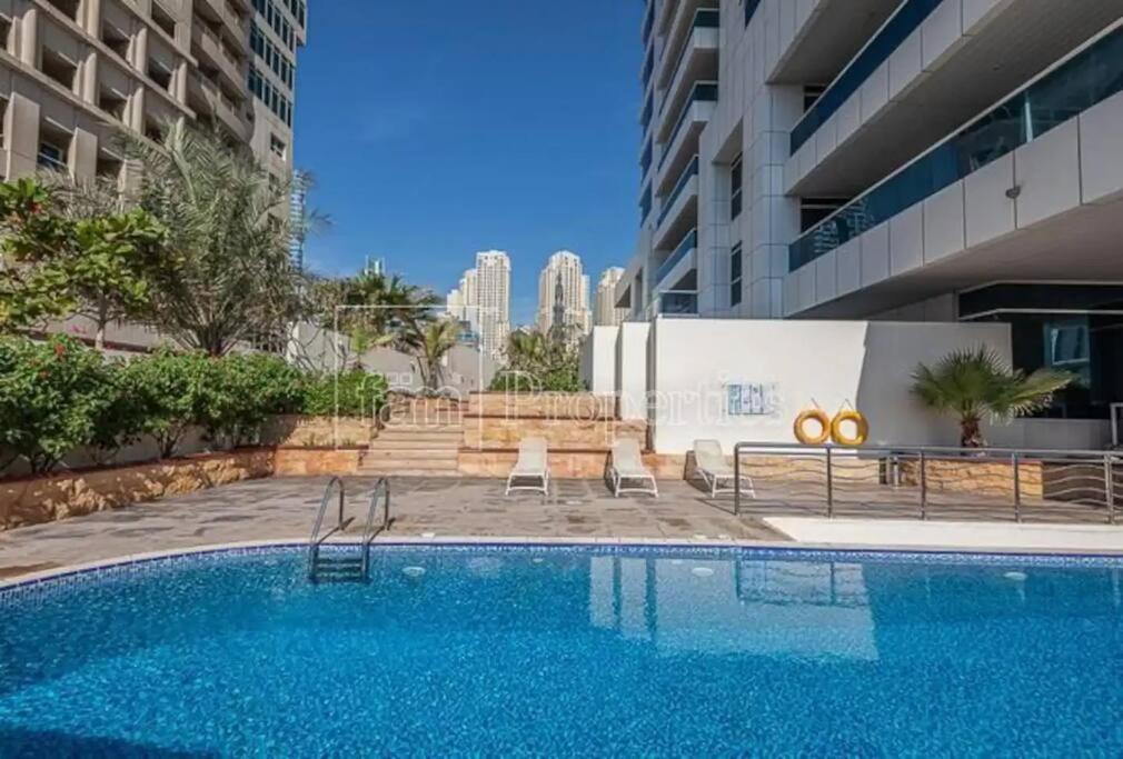 Brand New Marina Opal Huge 1br *
