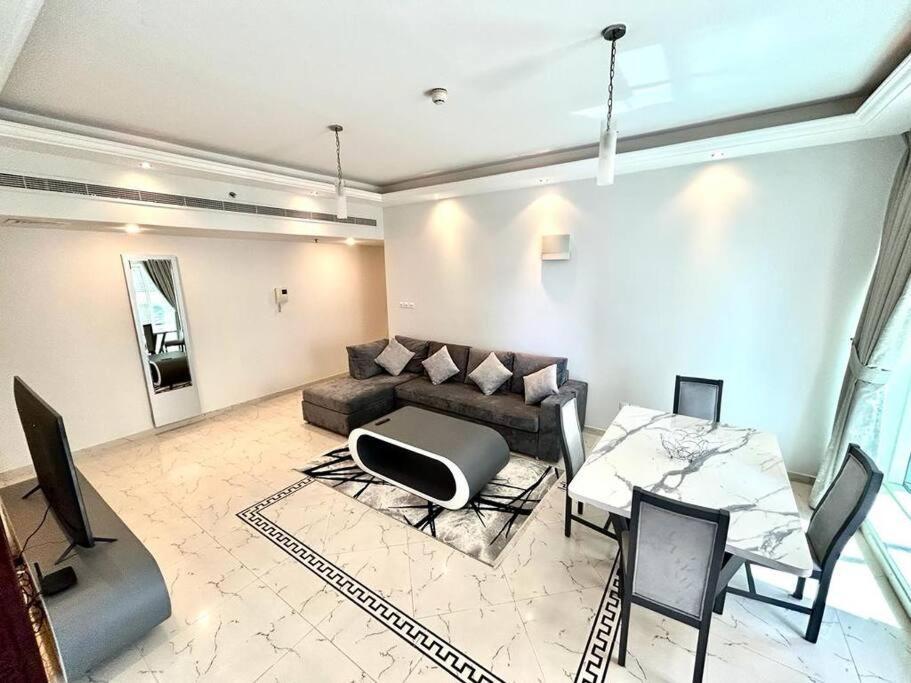 Brand New Marina Opal Huge 1br * Dubai
