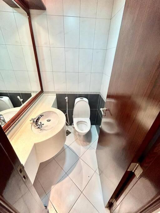 Brand New Marina Opal Huge 1br Dubai