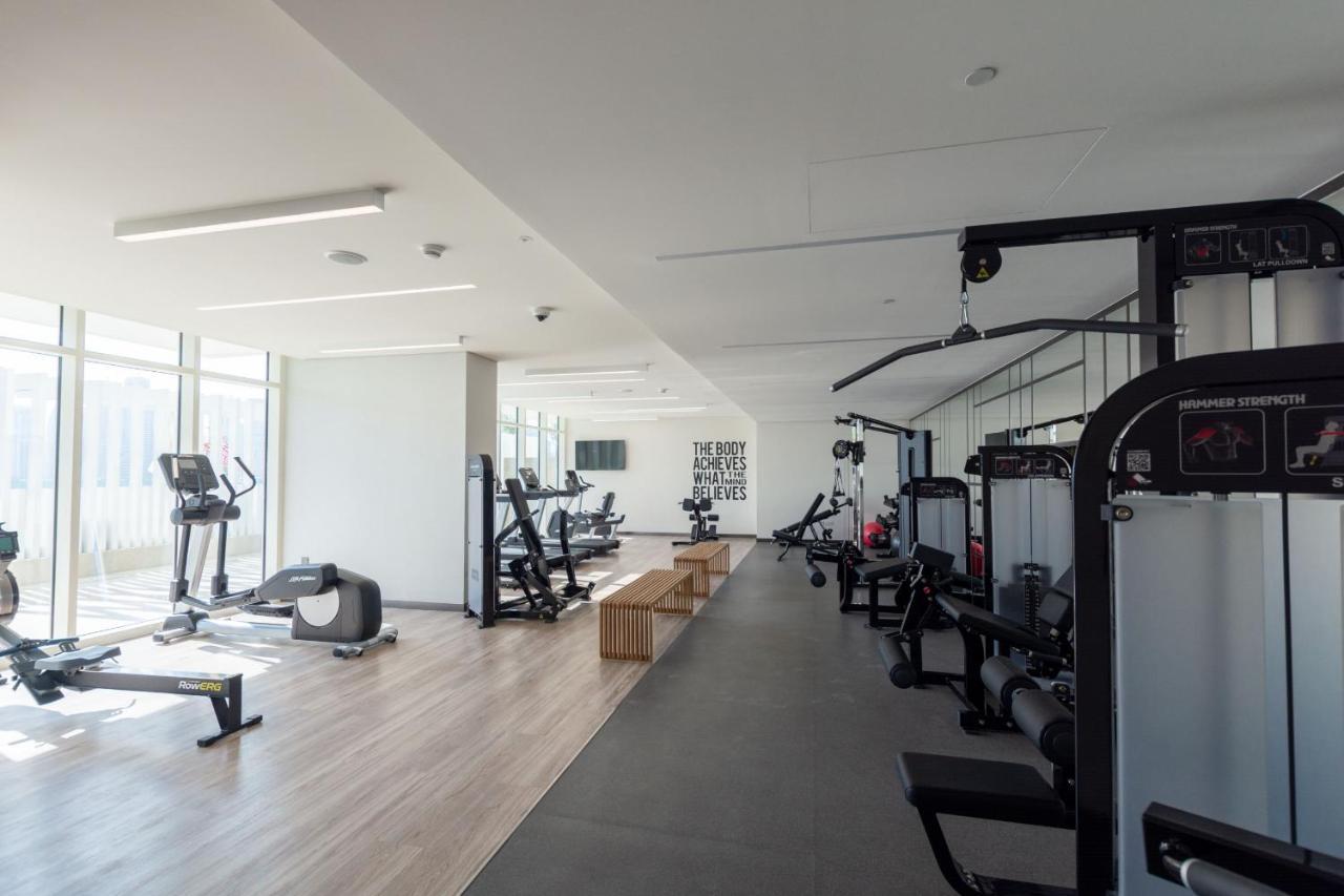 Vayk - Stunning Two Bedroom With Private Access Apartment Dubai