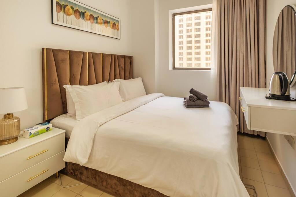 Guest house Leen Homes-jbr -spacious 4 Bedroom *