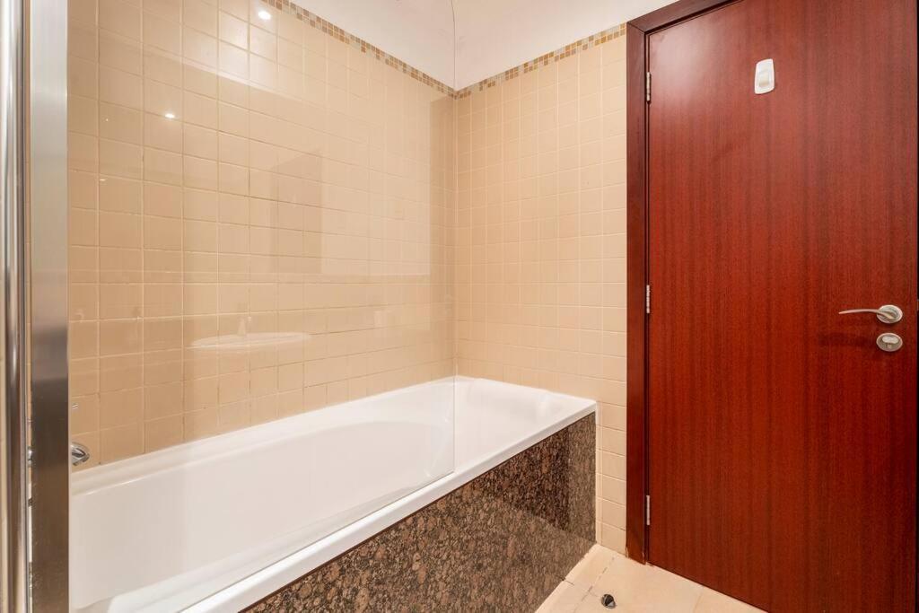 Leen Homes-jbr -spacious 4 Bedroom